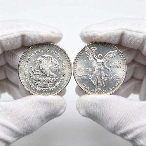 1982 Mexico Libertad 1 Onza Silver Coin Rare Vintage Mexican Collectible Numismatic Gift