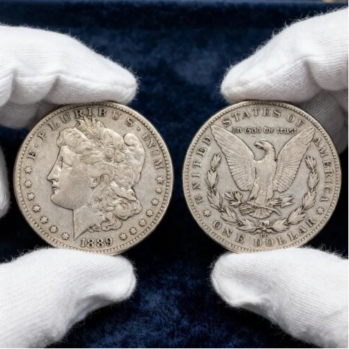 1889-CC Morgan Silver Dollar Carson City Mint Rare Vintage US Collectible Numismatic Coin 1889-CC Morgan Silver Dollar Carson City Mint Rare Vintage US Collectible Numismatic Coin